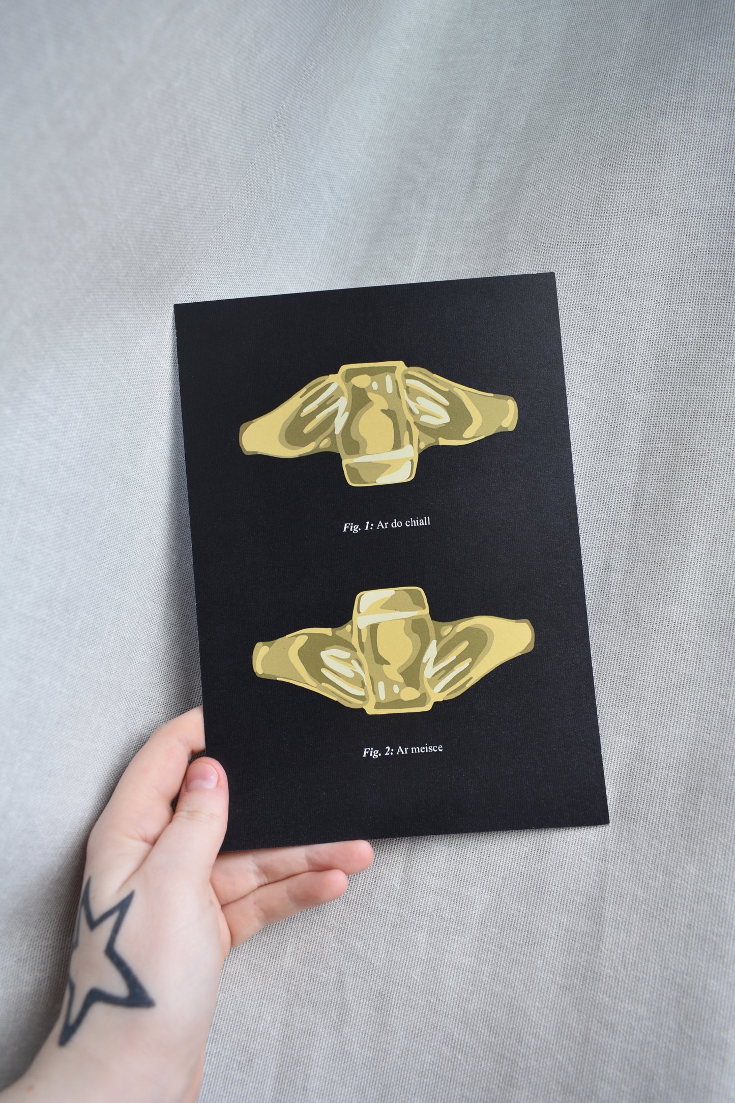 Pint Claddagh Print - Gold