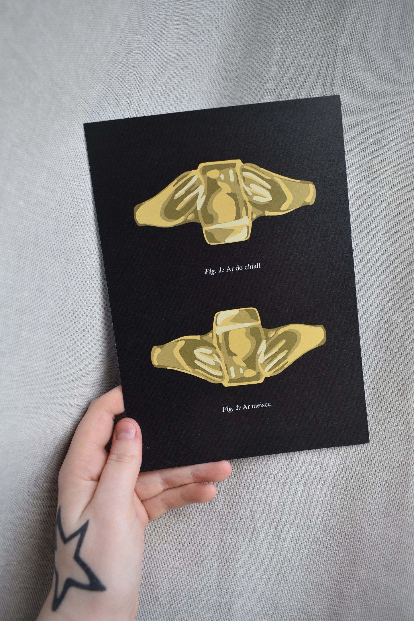 Pint Claddagh Print - Gold