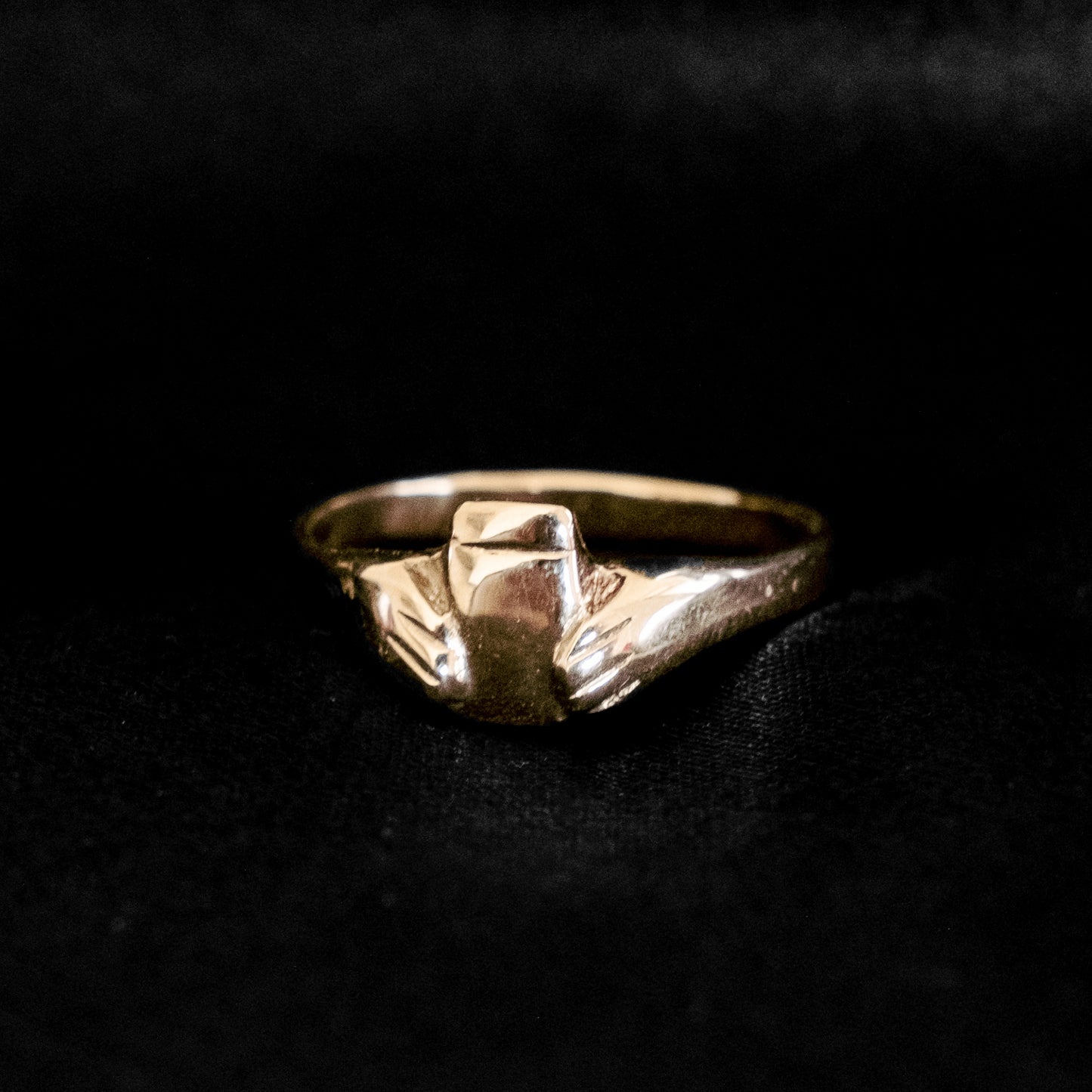 The Pint Claddagh - 9ct Gold