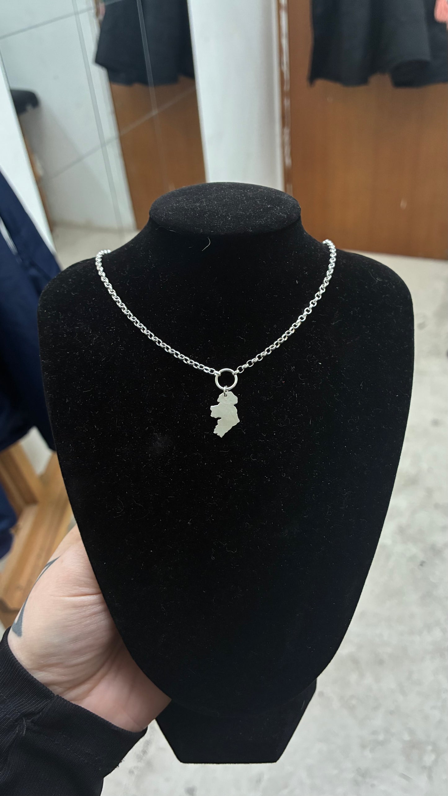 Mini Éire Necklace